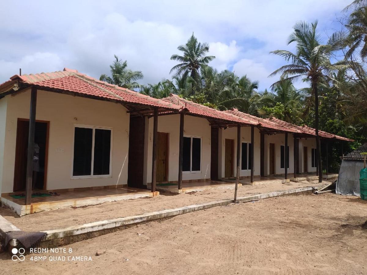 Trippr Gokarna - Beach Hostel Exterior foto